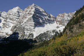 maroon bells with snow coloado autum fall color photo