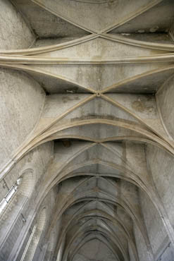 palace of the popes, avignon, france, arched ceiling